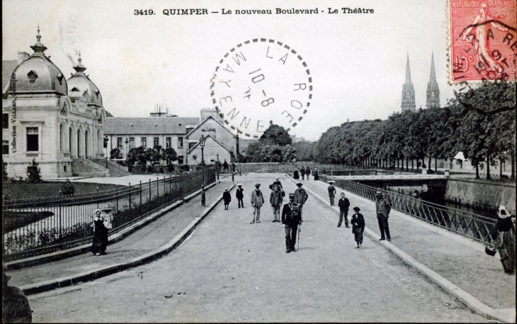 Le nouveau boulevard - Le Théatre, vers 1906 (carte postale ancienne). - Quimper
