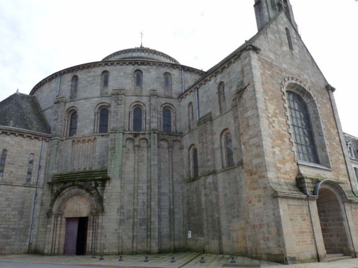 Eglise Sainte -Croix - Quimperlé