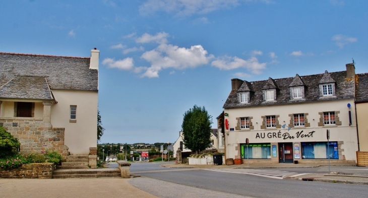 Le Village - Taulé