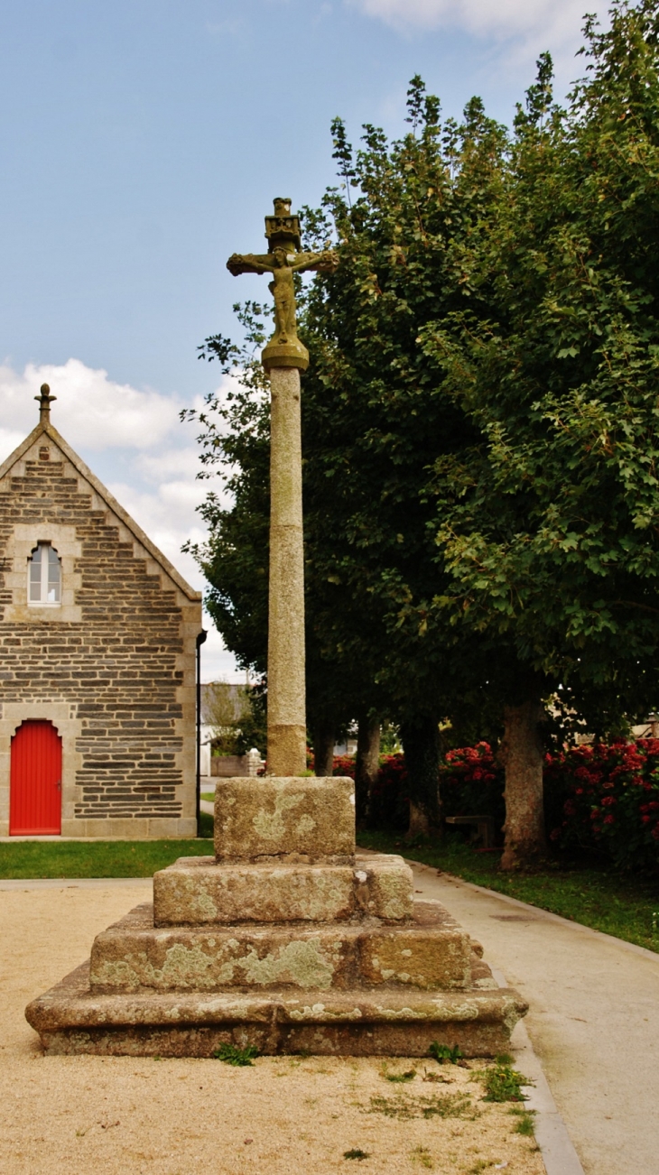Croix Monumentale - Taulé