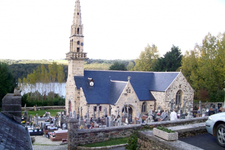 L' église  de  Trégarvan