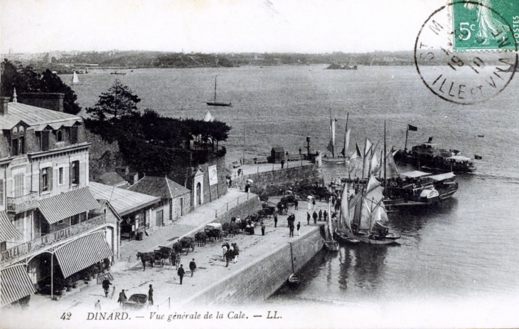 Vue générale de la Cale, vers 1910 (carte postale ancienne). - Dinard