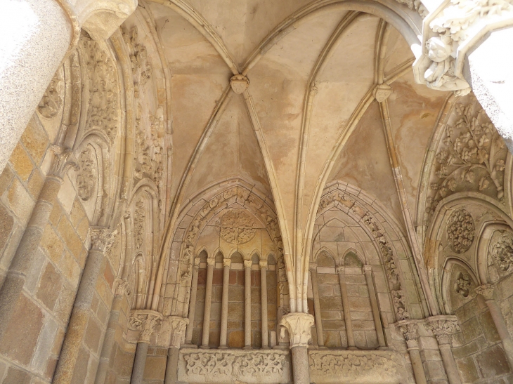 L'église Saint Samson : sous le portail Sud - Dol-de-Bretagne