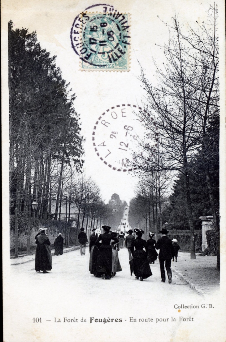 En route pour la Forêt, vers 1906 (carte postale ancienne). - Fougères