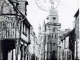 Photo précédente de Fougères Le dernier porche de la rue Nationale, vers 1906 (carte postale ancienne).