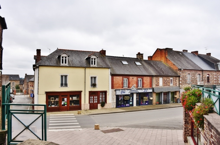 Le Village - Gaël