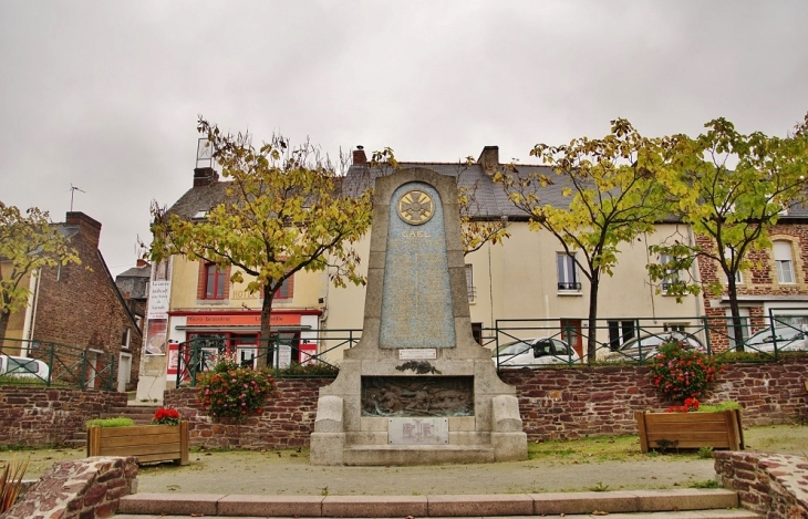 Monument-aux-Morts - Gaël
