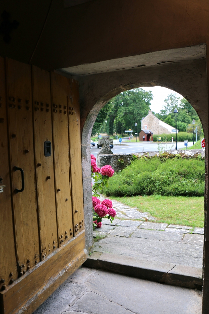 Portail de la chapelle Sainte Anne - Le Minihic-sur-Rance
