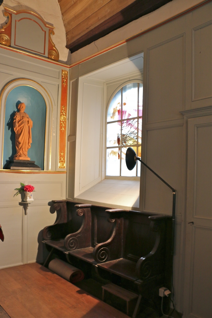 Chapelle Sainte Anne : stalles très simples et sans miséricode - Le Minihic-sur-Rance
