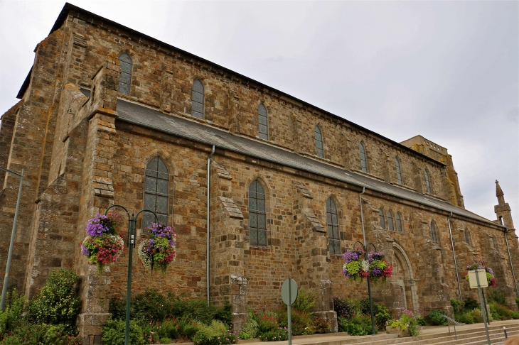 Façade Sud de l'église Saint Pierre - Pleurtuit