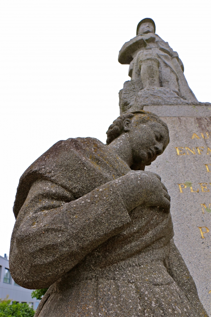 Le Monument aux Morts - Pleurtuit