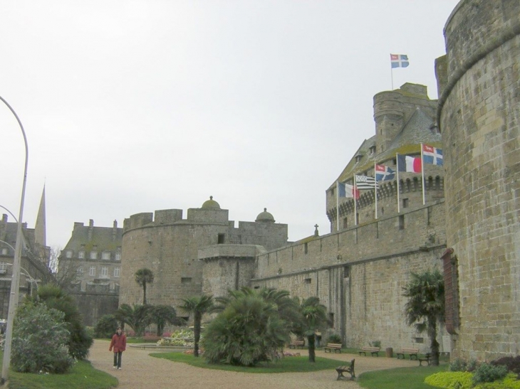 St Malo - les fortifications - Saint-Malo