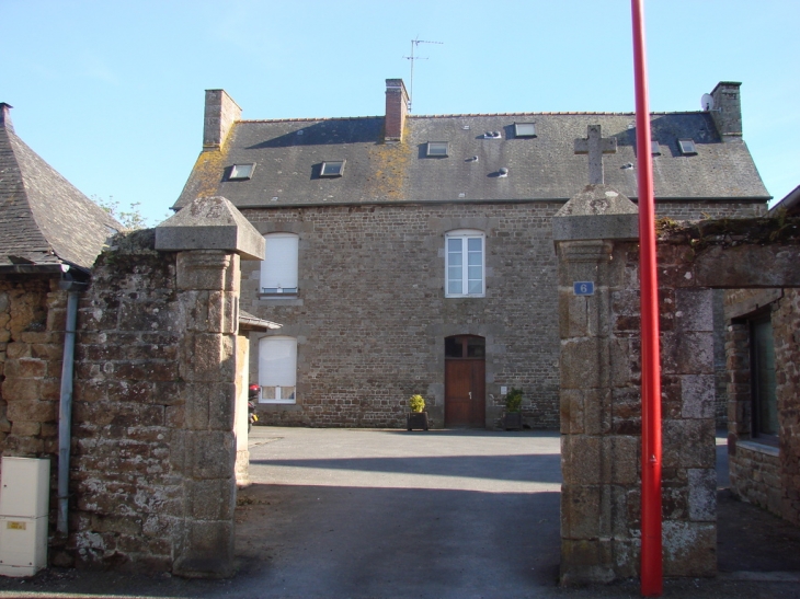 L'ancien presbythère - Sens-de-Bretagne