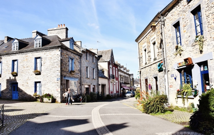 Le Village - La Gacilly