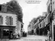 Entrée de la rue de Josselin, vers 1910 (carte postale ancienne).