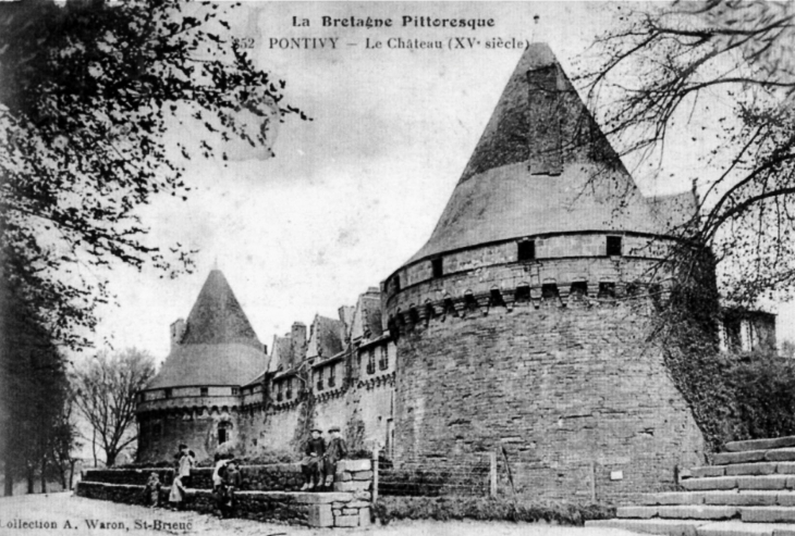 Le château du XVe siècle, vers 1910 (carte postale ancienne). - Pontivy