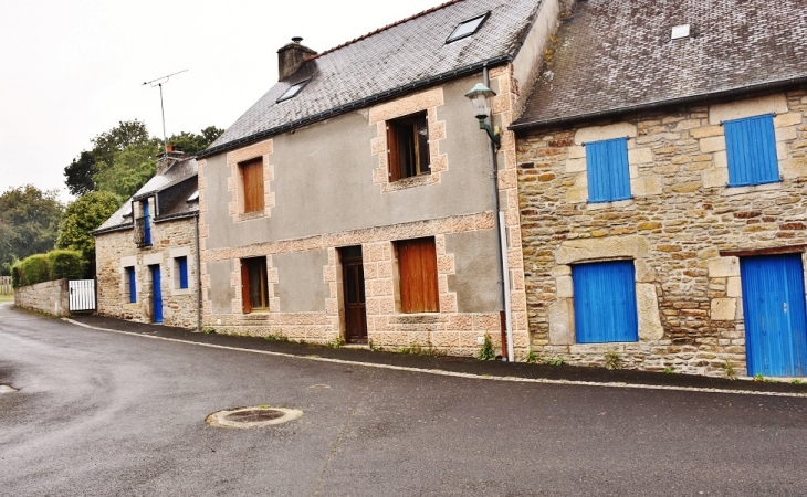 Le Village - Quily