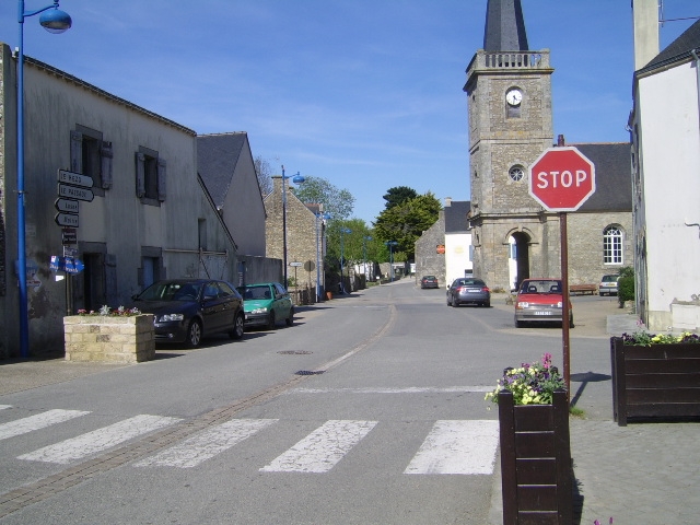 Ctre bourg, l'église - Saint-Armel