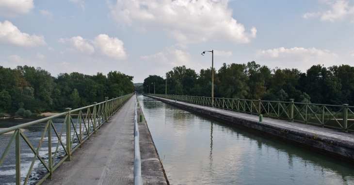 Pont Canal du Guétin - Cuffy