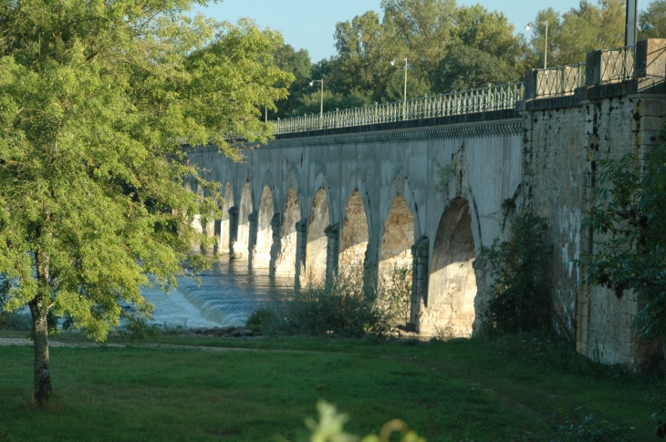 Pont canal - Cuffy