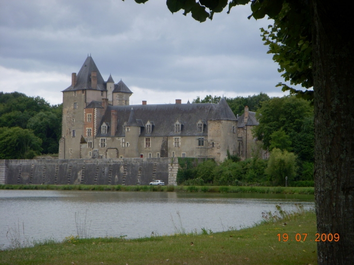 Le chateau - La Chapelle-d'Angillon