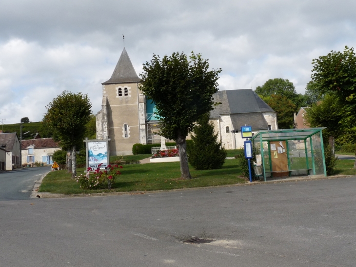 La place du village - Montigny