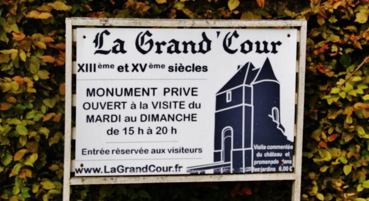 Château La Grand-Cour ( 13 Em Siècle ) - Mornay-Berry