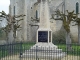 Photo suivante de Plaimpied-Givaudins Le monument aux morts.