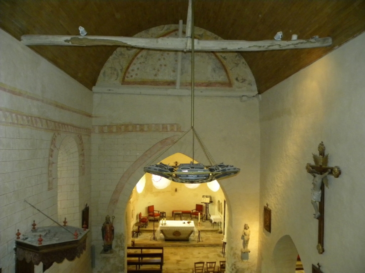 Intérieur de l'Eglise de Saint Eloy de gy - Saint-Éloy-de-Gy