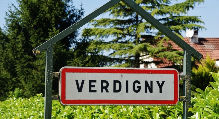  - Verdigny