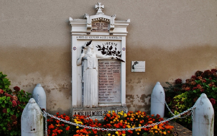 Monument aux Morts - Vinon