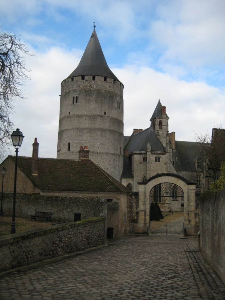 Château de CHATEAUDUN. - Châteaudun
