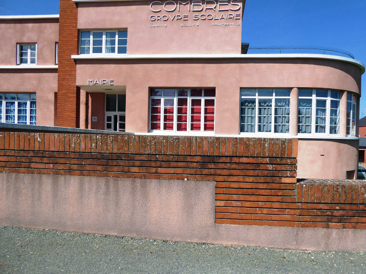 La mairie école - Combres