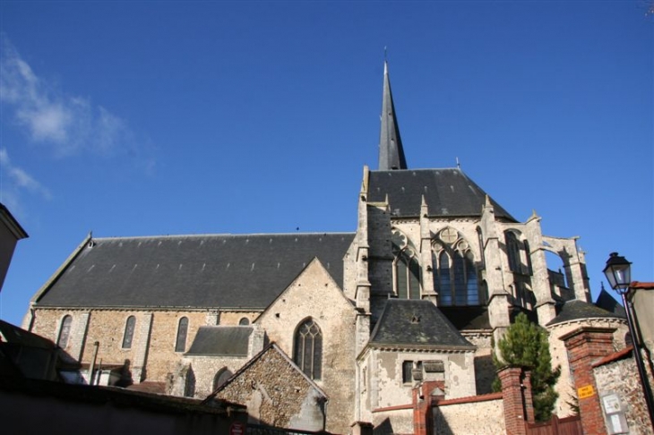 Eglise St-Pierre St-Paul - Gallardon