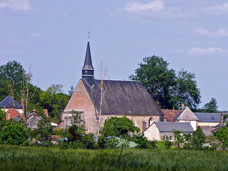 Les maisons autour de l'église Saint Georges - Les Corvées-les-Yys