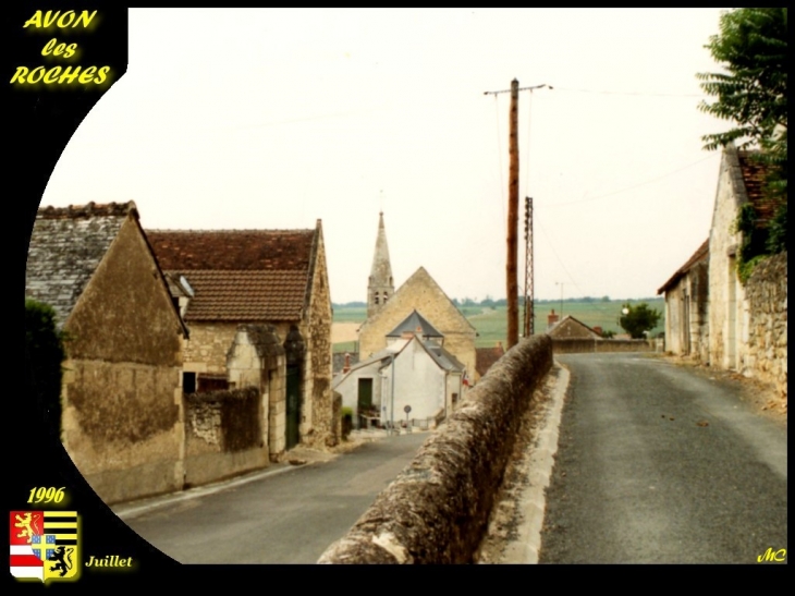 Le village - Avon-les-Roches