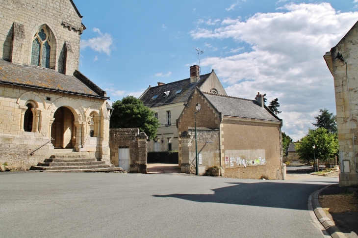 Le Village - Avon-les-Roches