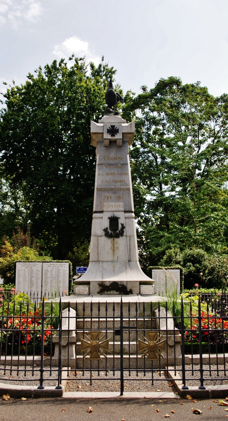 Monument-aux-Morts - Chinon