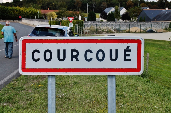  - Courcoué