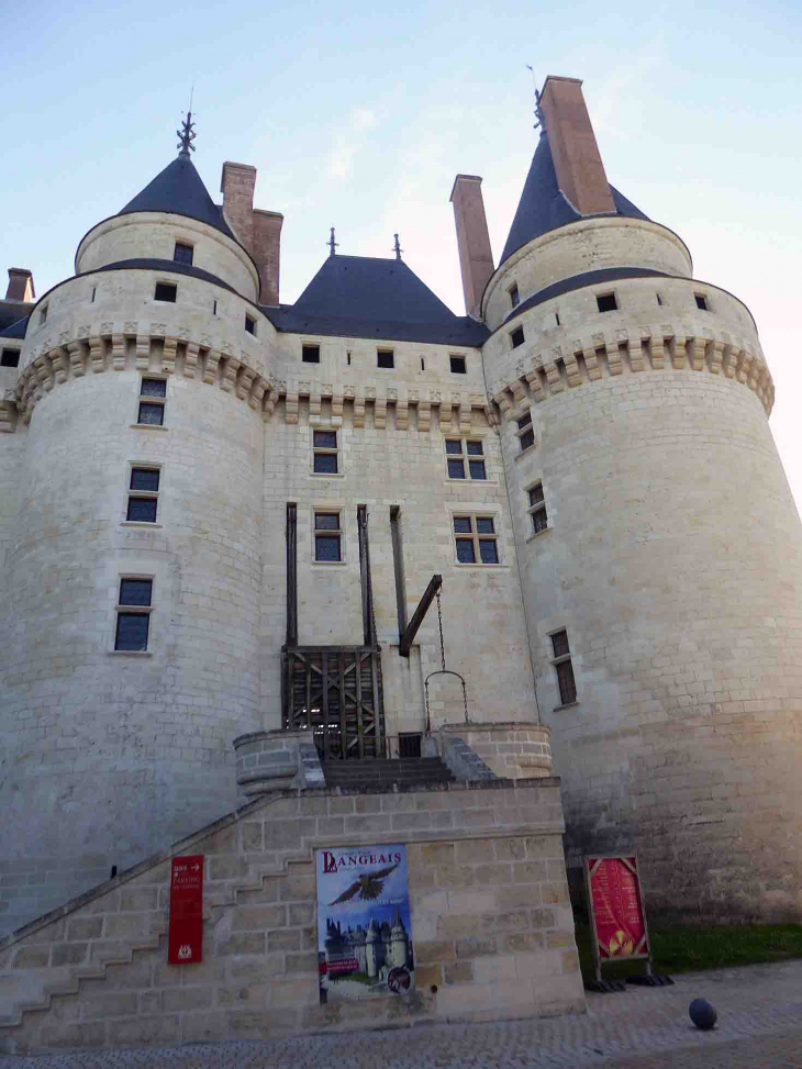 L'entrée du château - Langeais