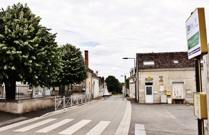 La Commune - Neuillé-le-Lierre