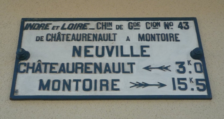Chemin de Grande Communication - Neuville-sur-Brenne