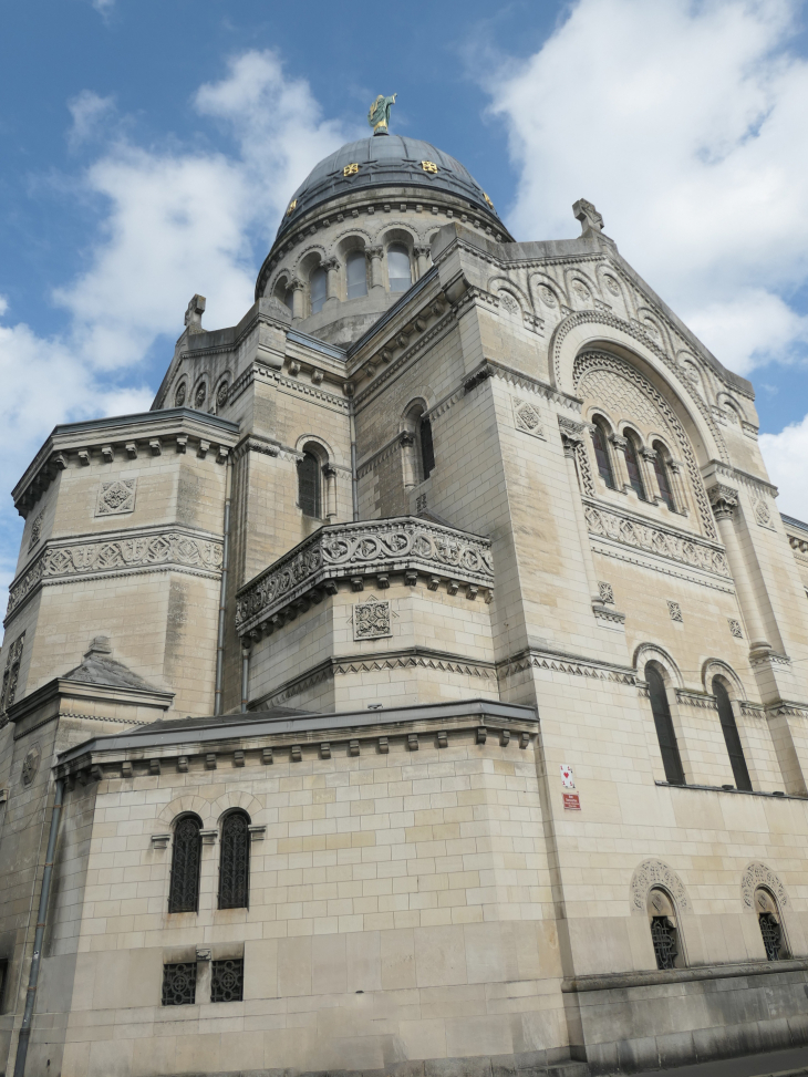 La basilique Saint Martin - Tours