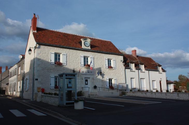 La mairie - Varennes