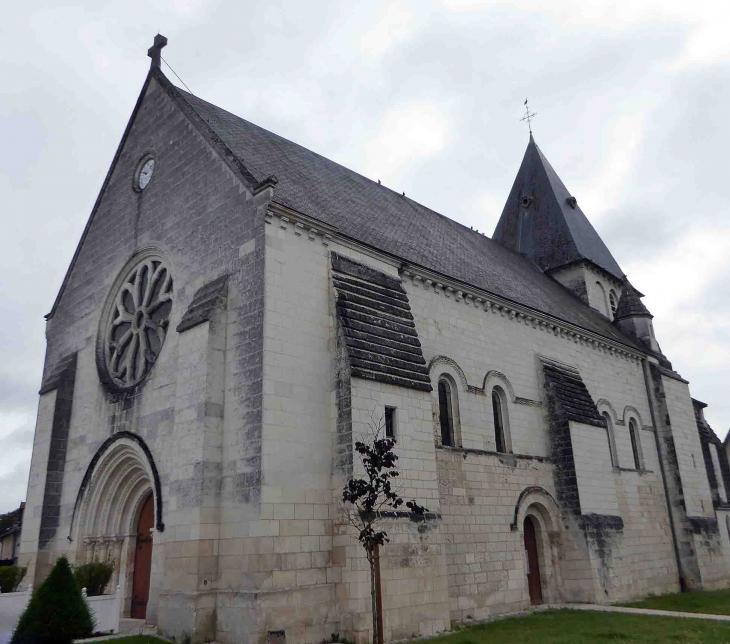 L'église - Azay-le-Ferron