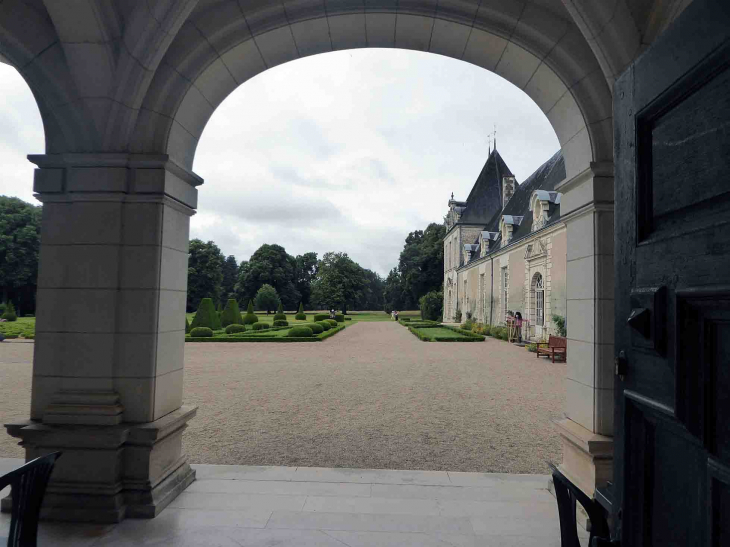 Le château - Azay-le-Ferron
