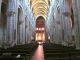Photo suivante de Fontgombault Eglise Abbatiale : la nef vers le choeur.