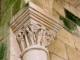 chapiteau roman-sculpte-de-la-nef-de-l-eglise-saint-laurent-et-notre-dame