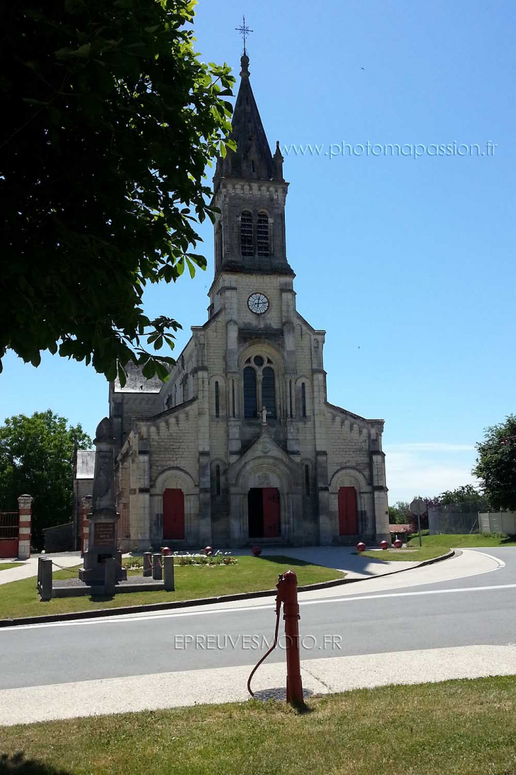 Église Saint Martin à Heugnes