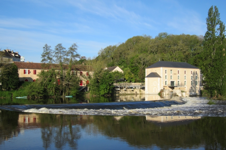 La Creuse et le Moulin de la Filature. - Le Blanc